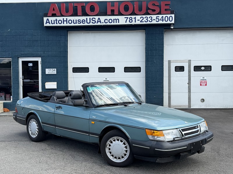 Green 1991 Saab 900 Convertible Front-Wheel Drive Automatic