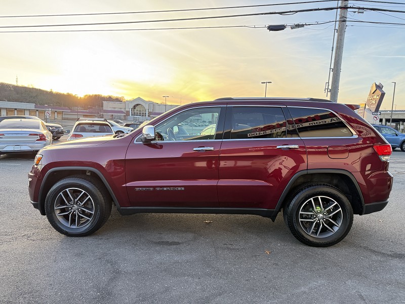 View vehicle photo 4