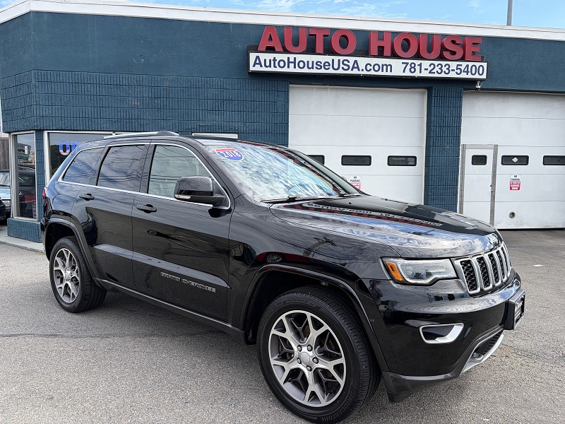 Black 2018 Jeep Grand Cherokee SUV / Crossover Four-Wheel Drive Automatic