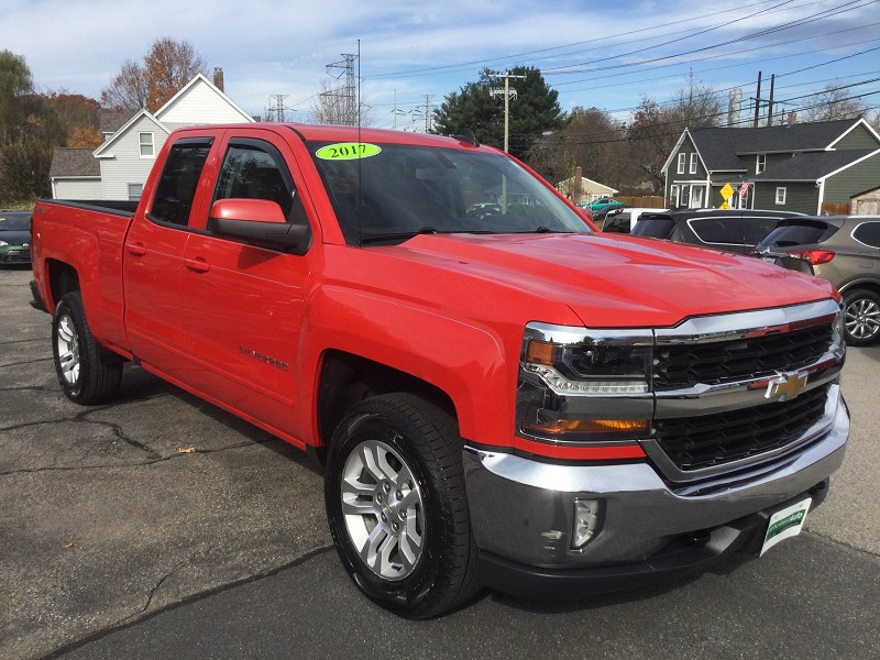 2017 CHEVROLET SILVERADO 1500 4WD DOUBLE CAB 143.5 INCH  LT W/1LT