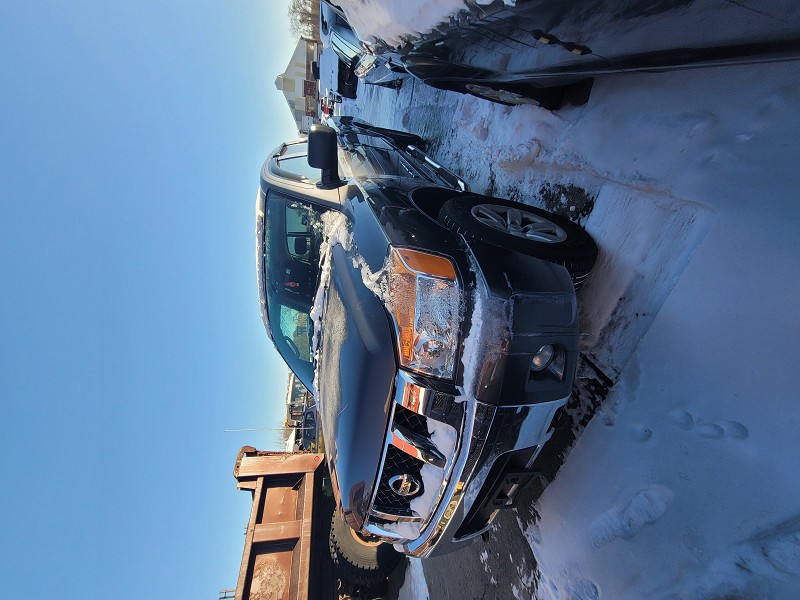 2011 Nissan Titan's photo