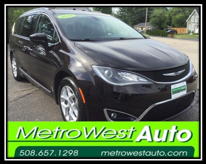 Black 2018 Chrysler Pacifica Minivan Front-Wheel Drive Automatic