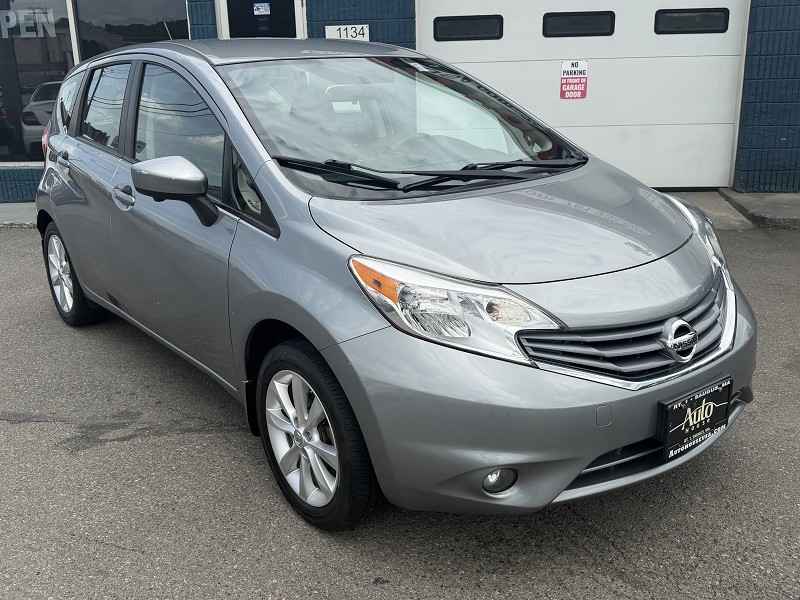 View vehicle photo 3