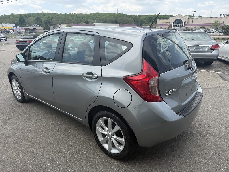 View vehicle photo 4