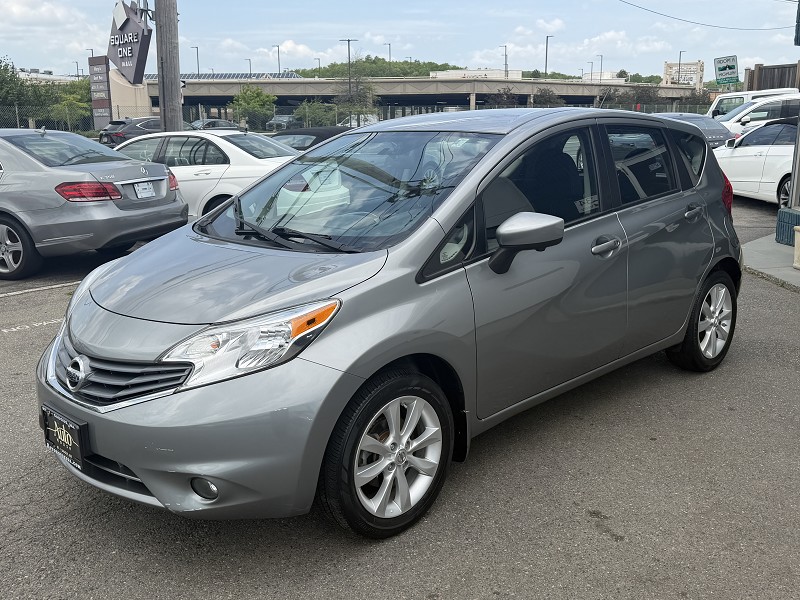 View vehicle photo 7
