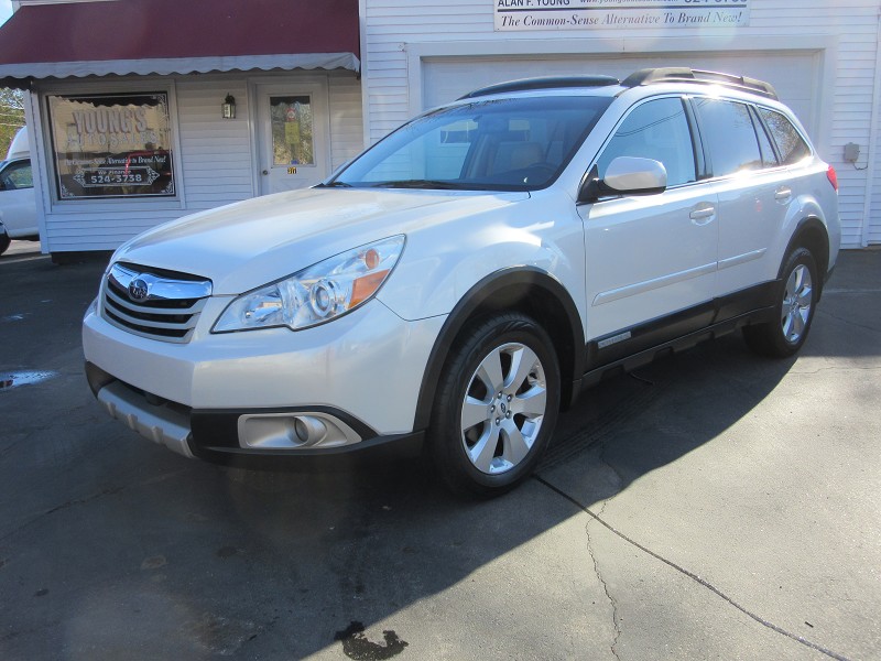 2012 Subaru Outback 2.5i Limited CVT PZEV's photo