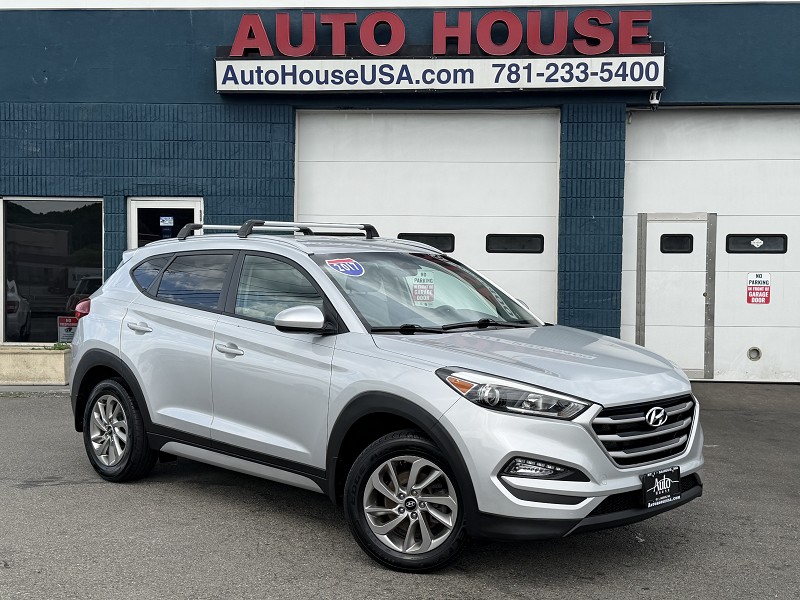 Silver 2017 Hyundai Tucson 2.0L SE AWD SUV / Crossover All-Wheel Drive Automatic