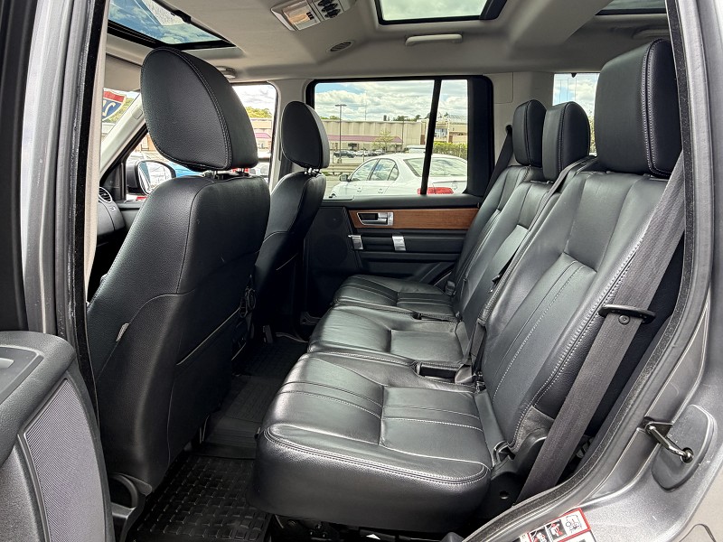 View vehicle photo 7