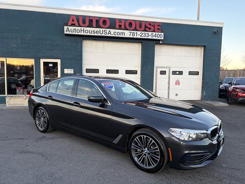 2019 BMW 5 Series 530i's photo
