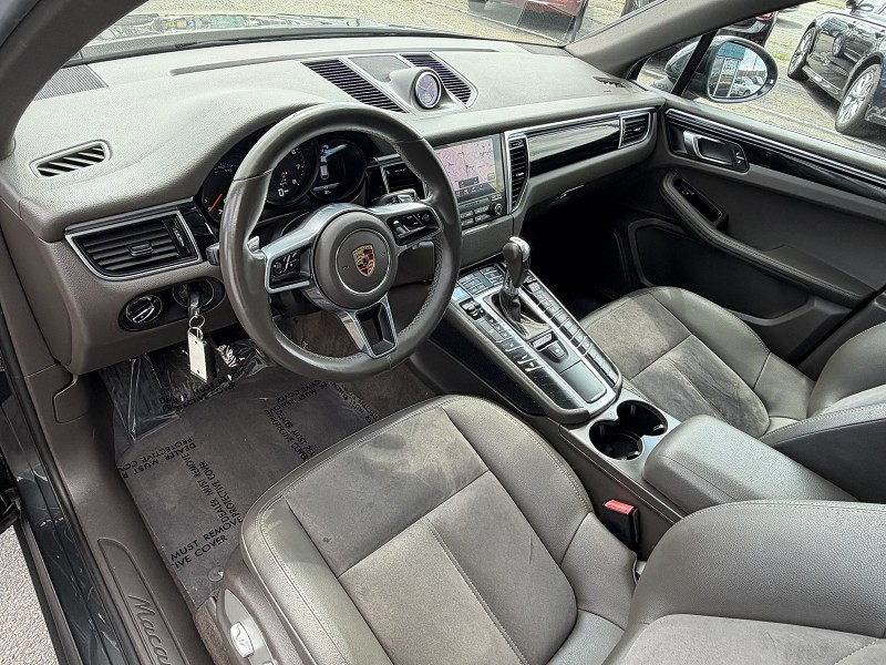2017 Porsche Macan Base - Photo 6