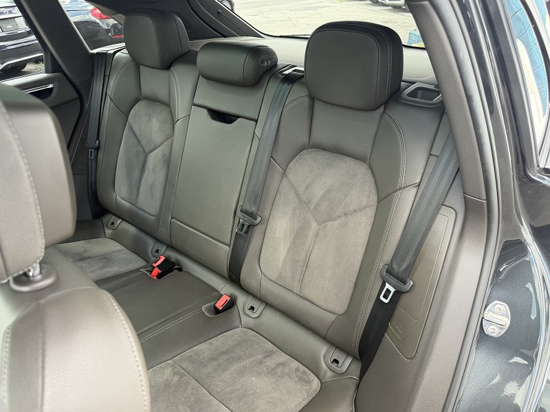 2017 Porsche Macan Base - Photo 21