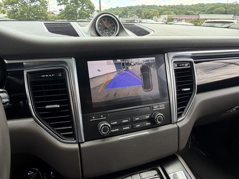 2017 Porsche Macan Base - Photo 28