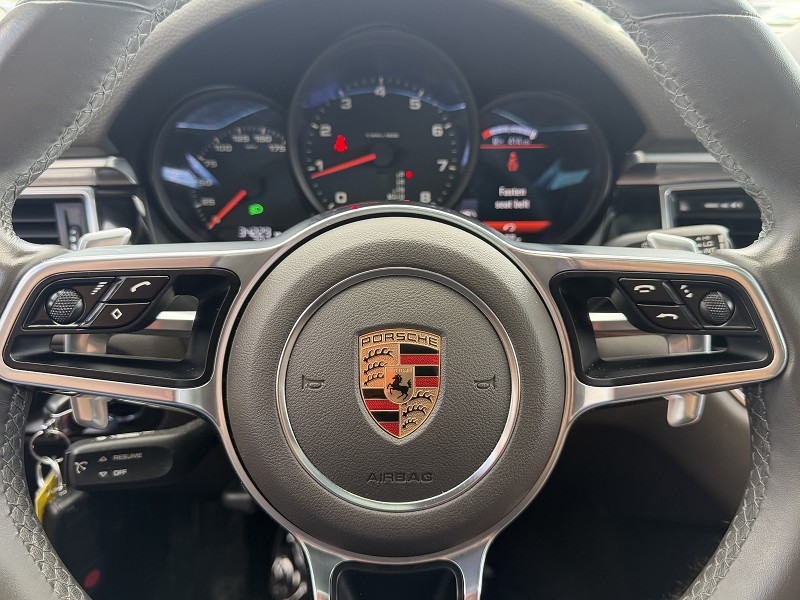 2017 Porsche Macan Base - Photo 31