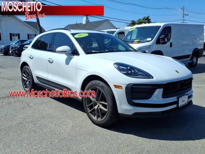 2023 PORSCHE MACAN